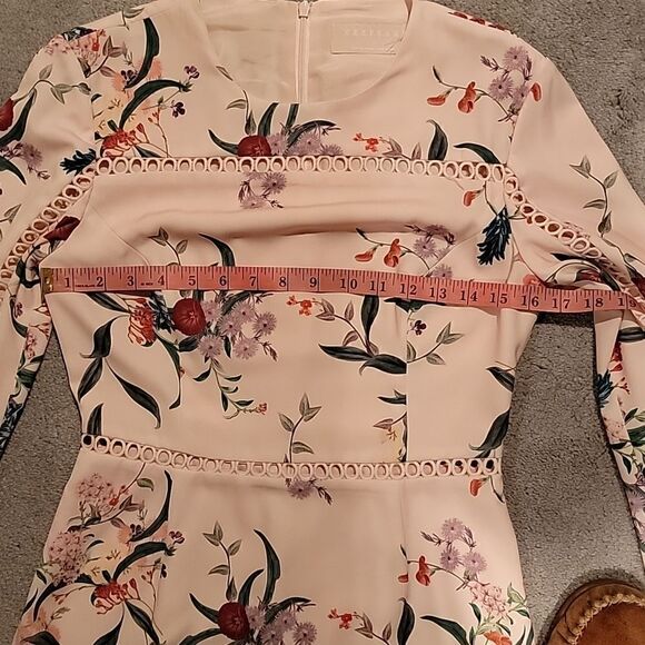 Keepsake Indulge mini floral dress - Picture 7 of 12